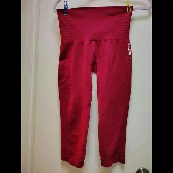 Gymshark High-Waisted Capris - Deep Pink Fitness Leggings - Picture 1 of 7